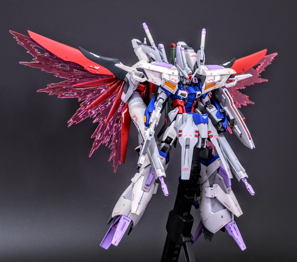 光の翼も展開可能です。