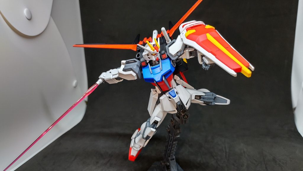 対イージス戦でのシーンを意識して。斬り上げてイージスの腕を落とすとこです。