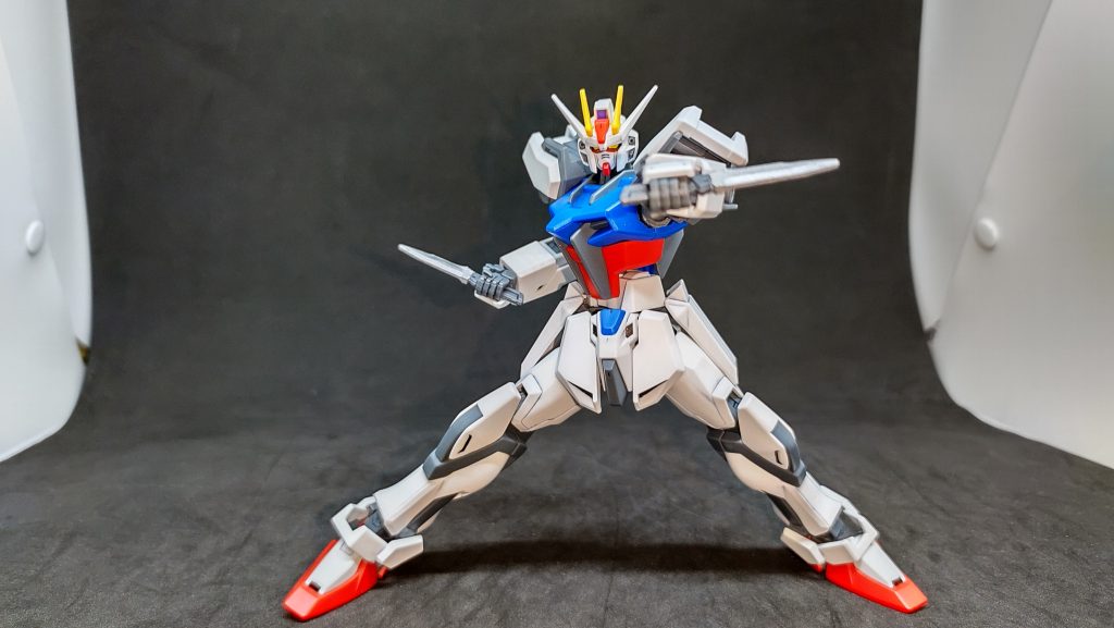 初登場時の、アーマーシュナイダー構え。