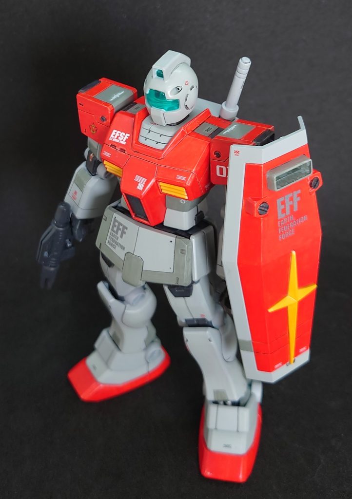 写真では分かりづらいですが塗りムラ、筆ムラがあります。