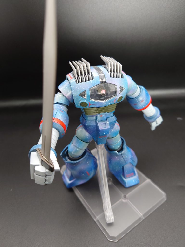 腕パーツ延長パーツ付属してるので、サーベル振りかざすポージング