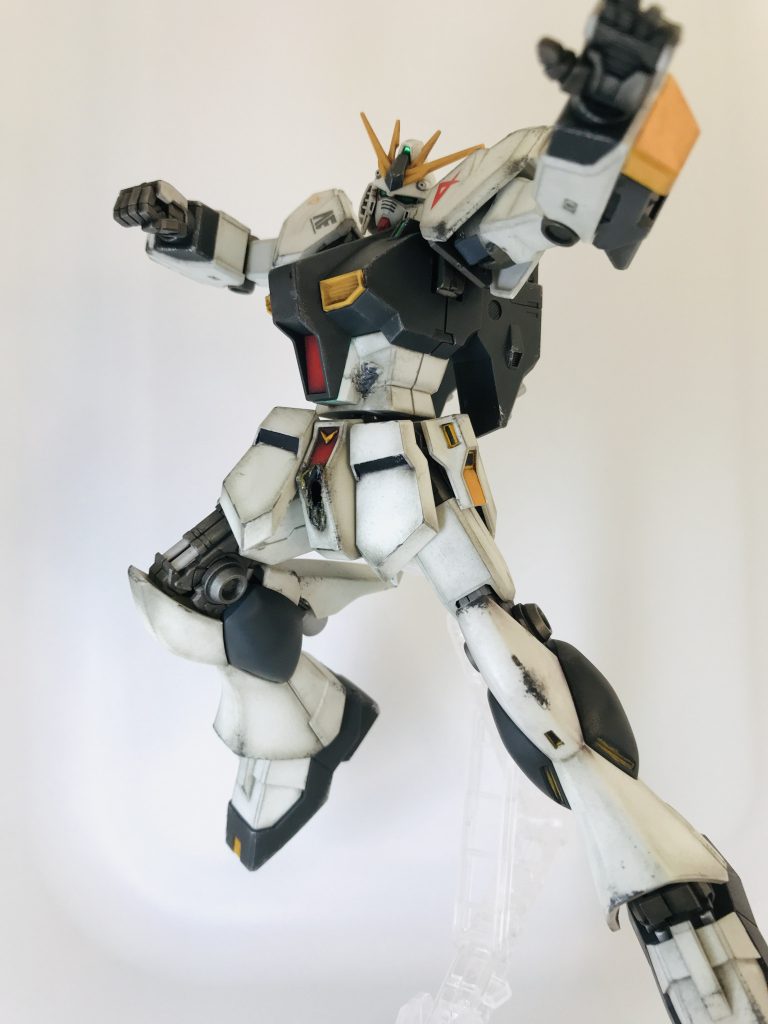νガンダム（成形色仕上げ）–2枚目/制作者：モリノークマサーン