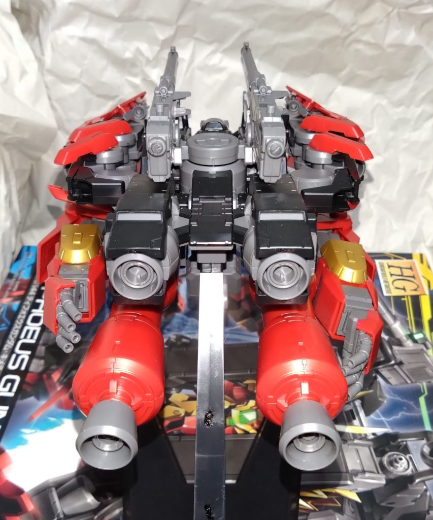 まず最初に『クタン双竜型』について軽く説明。鉄血のオルフェンズに登場した『クタン参型』をベースに、『サイコガンダムMk-II』の腕を取り付けた大型サポートMA。脚部にはリフレクタービットを内蔵し、両腕共々ワイヤーで射出することができる。MS『ティフォエウスガンダム』と合体することで、ティフォエウスの真の姿になる。