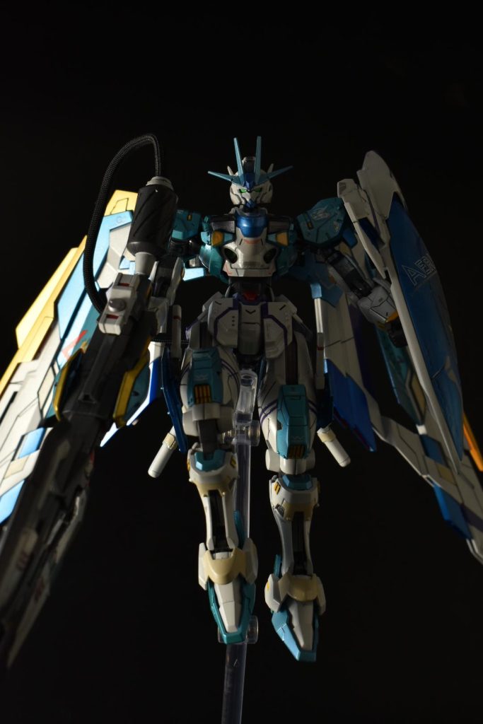 余り分からないかもしれませんが、胴体、腕、足首、腰周りのパーツを延長しております。