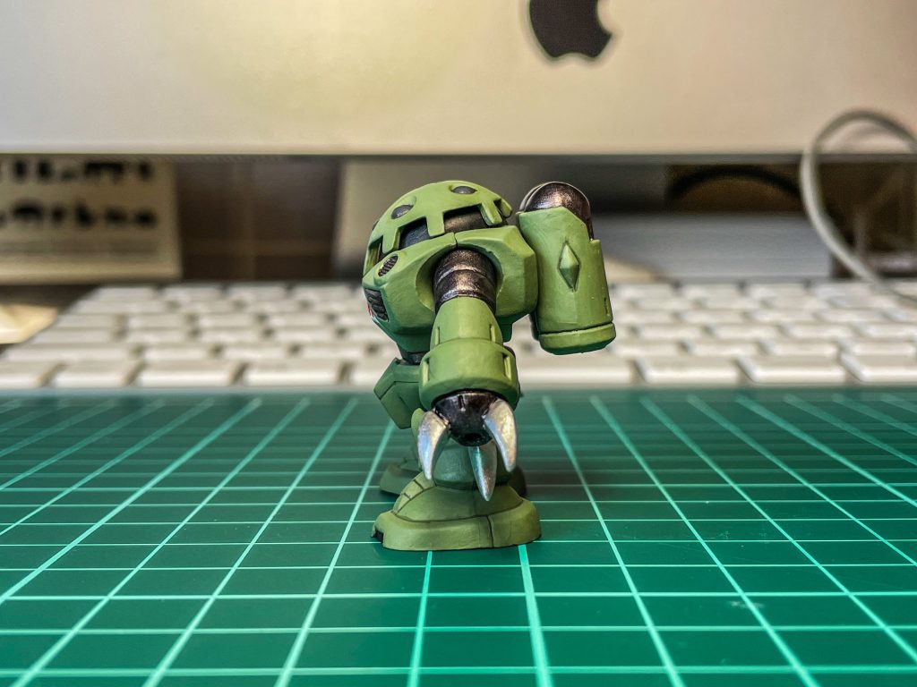 塗料は以下を使用しました。グリーン　DAISOの水性塗料シルバー　ガンマカEX関節など　ガンマカEX ヘビーガンメタ