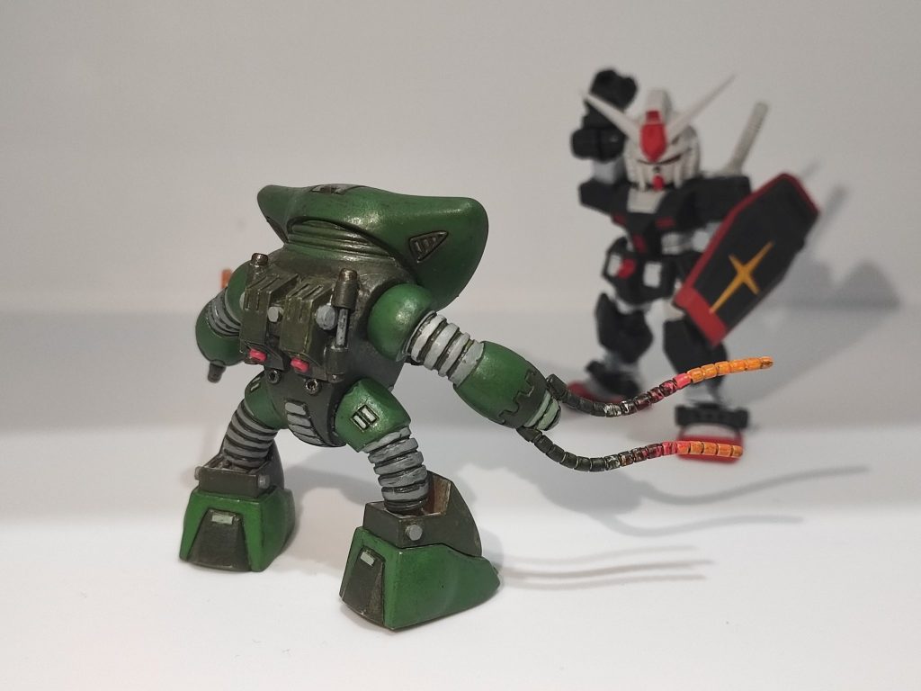 バックパックをちょこっと改造☻プラ棒、真鍮線とビーズで加工しました。試作機同士の対決!