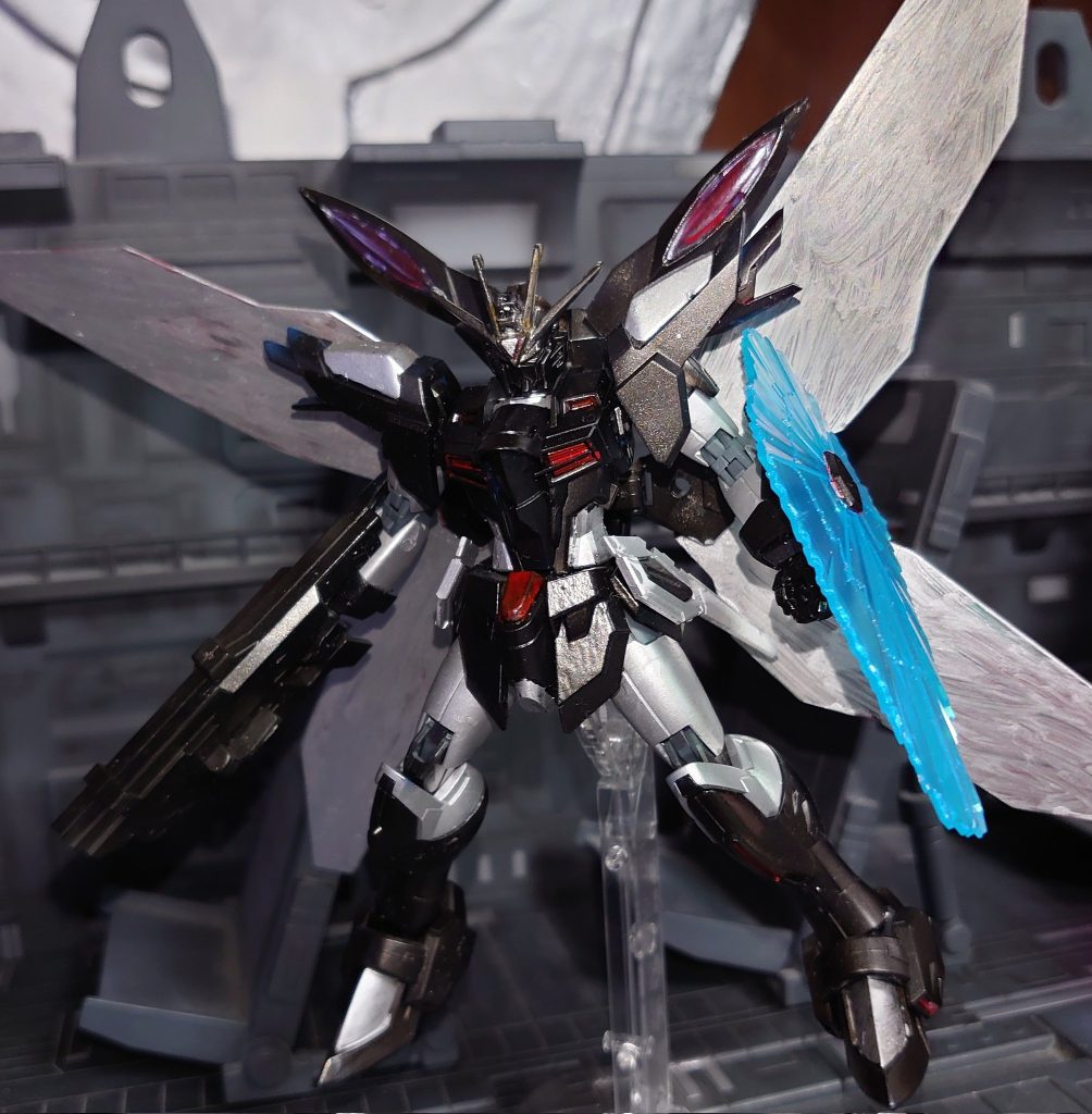 マリポーサは蝶という意味（キン肉マン知識）ＳＥＥＤ的にはデュートリオンビーム受信装置的な感じでつけましたイモータルジャスティスと部品替えしてシンプルな兵装に