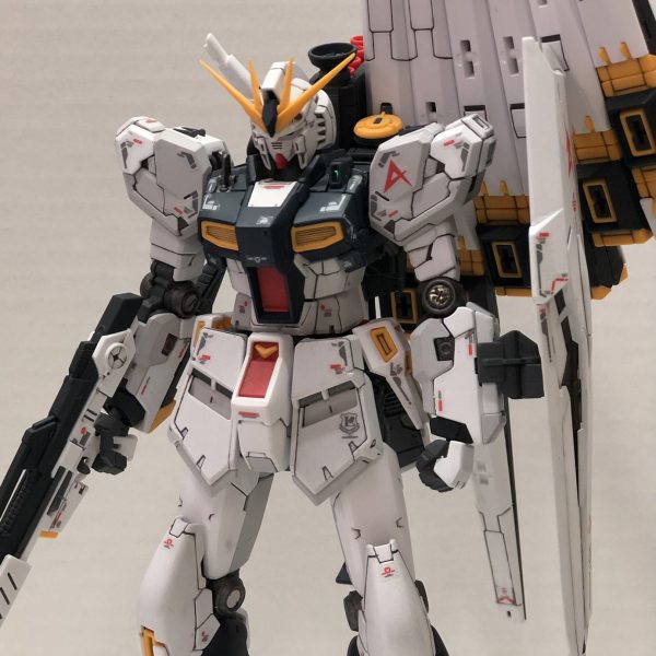 RG　ニューガンダム　アクリジョン筆塗り
