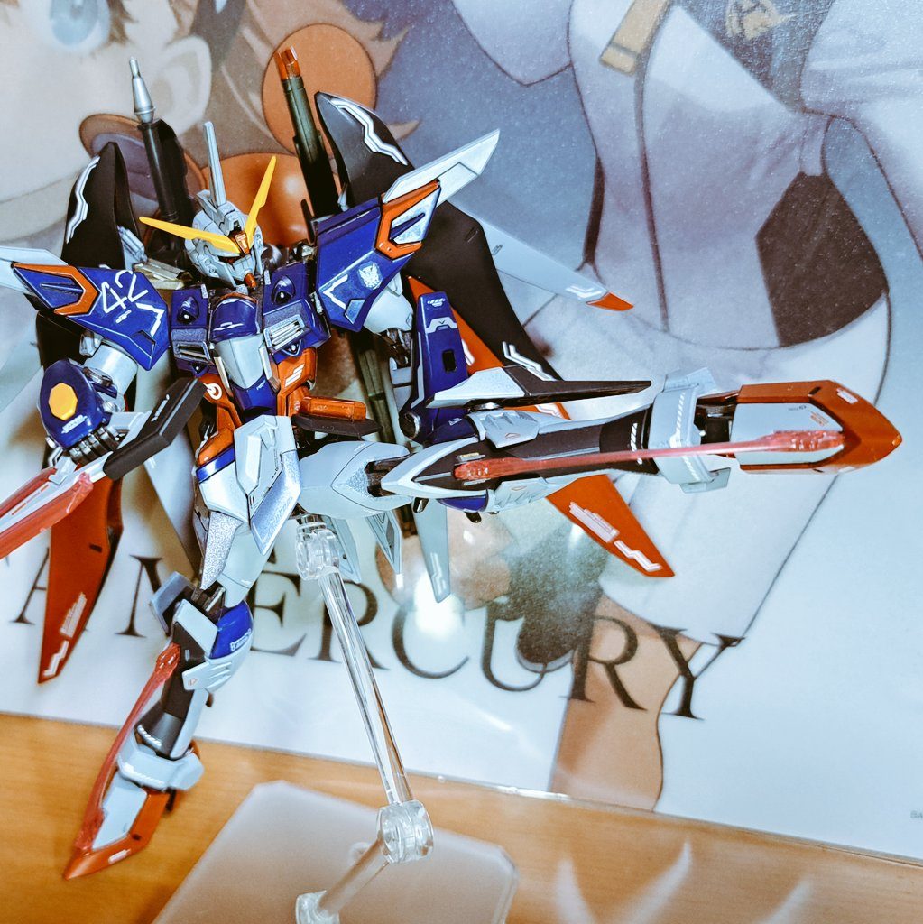 素体はイモジャなので、ばかやろうキックもちゃんとできます。脚部にデスティニーのサイドスカートをブースター代わりに付けているので、威力は3倍返しです。（それでもアスランに勝てる気がしない）