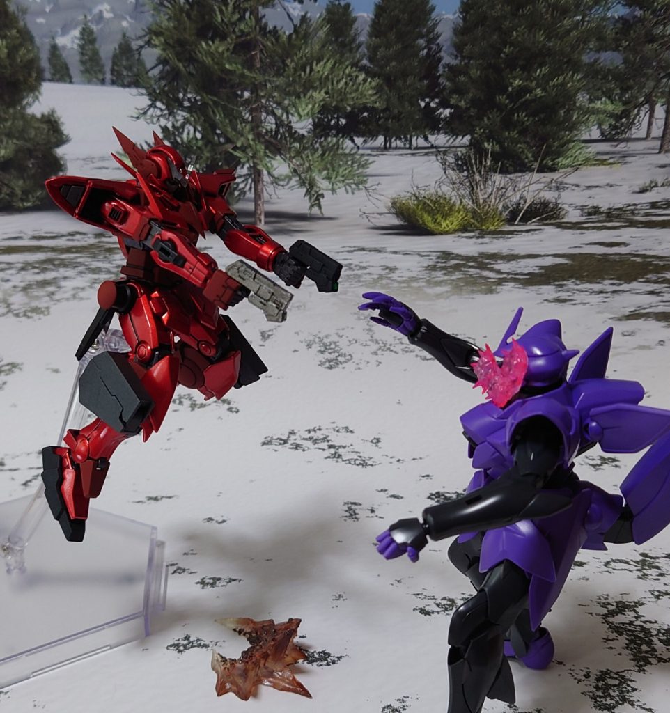 アストレアのGNビームピストルで二丁拳銃。