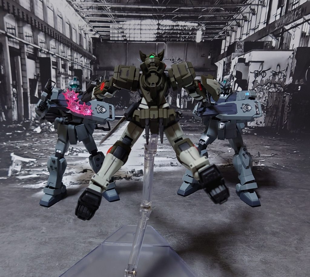 スレイヴ・レイス隊との対決、まずは奇襲で先制攻撃。