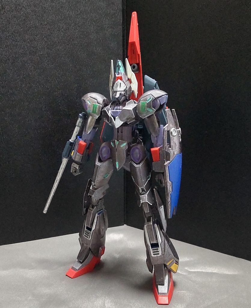 ミカエリスをベースにZガンダムのパーツを移植しています。※脚部、腕部、ウェイブライダー用パーツ等