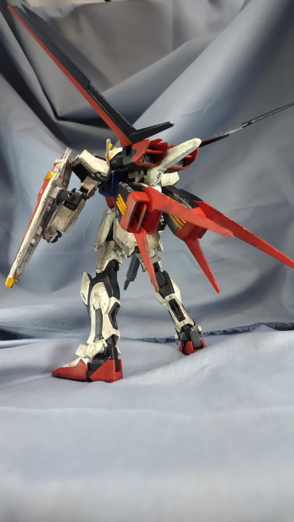 このキットを購入したのは、まだコロナの騒ぎの前で在庫がどのガンダムシリーズも豊富にあった2019年夏のガンダムベース東京。ガンダムを知らない息子に見た目で好きなキットを一つだけ選べと言って持ってきたのがこれでした。