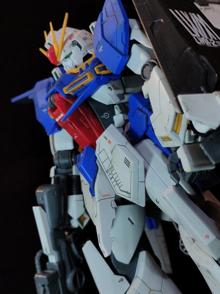 メインカメラはオーロラシールデカールはストック物やハイキューパーツ