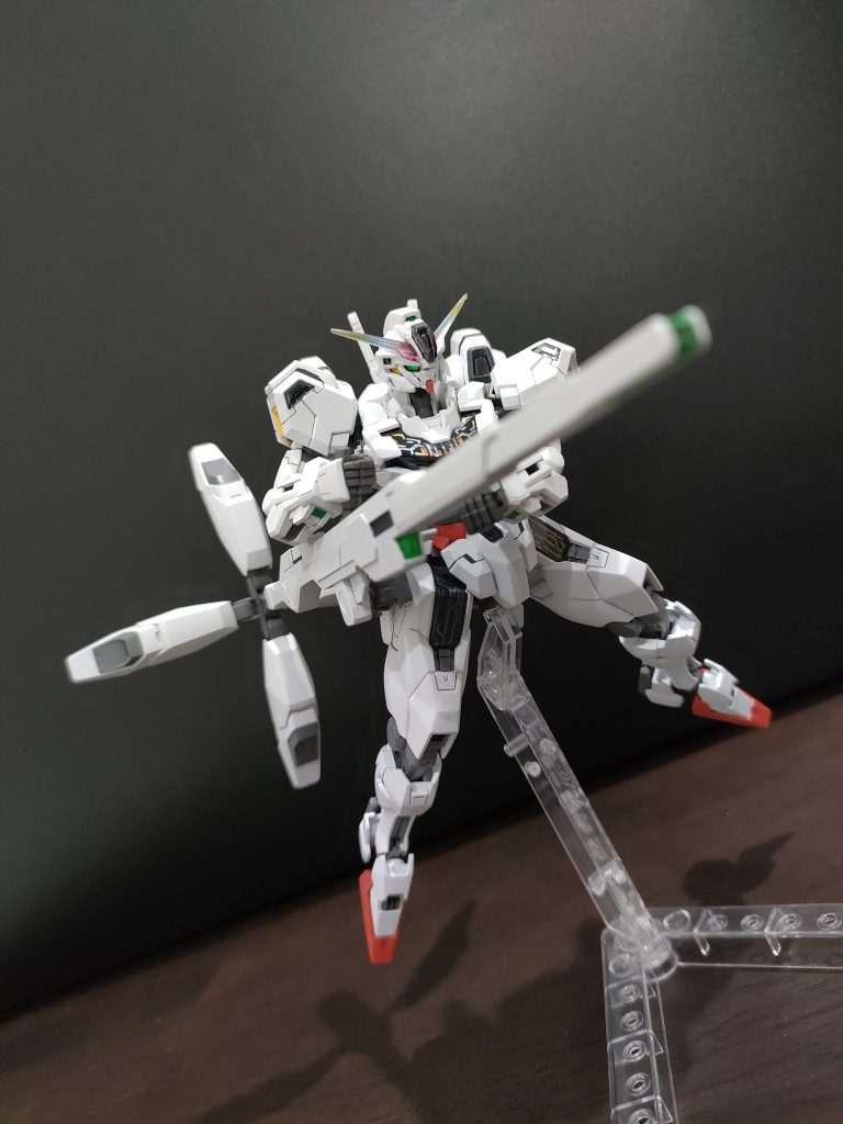 結構部分塗装が必要だったり、合わせのズレやらがう〜んって感じですが、これの前に作ったユニコーン系からしたら可動が良すぎて感動!
