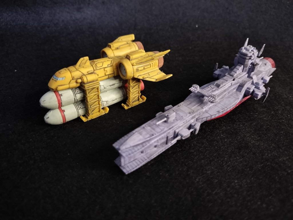 おまけ。サラミスとパブリクです。サラミスは貴重なEX1/1700、１隻あれば宇宙ジオラマで大活躍です。パブリクはガチャポンだったかな？コレもレア品、汚してみました。最後までご覧いただきありがとうございました。