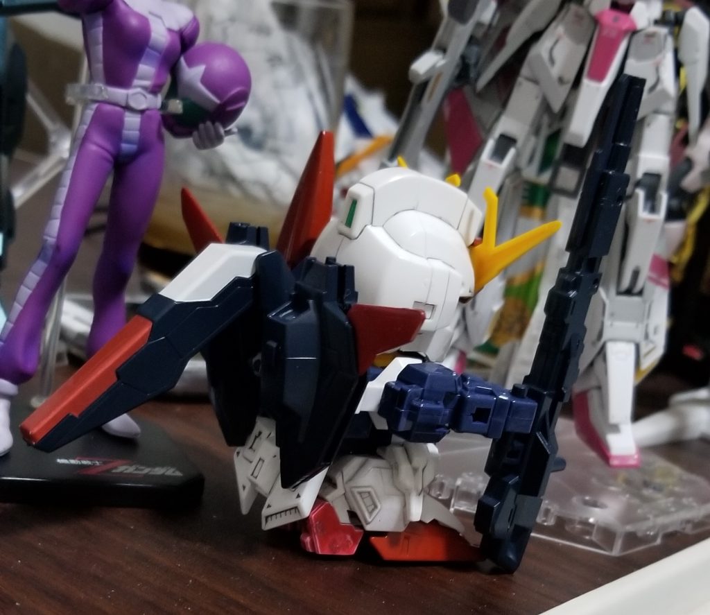 背面、青はしっくり来ている感じなのですが、腕を塗り分けていないのが、HGの際に少し心配です。