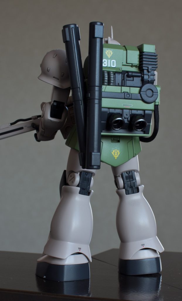 古い通常版がベースになってるので膝関節はちょっと苦しかったですね。継ぎ目はモールド風に逃げました💦にしてもデカいランドセルはディティールアップとかウェザリングしないとちょっと間延びしますかね?