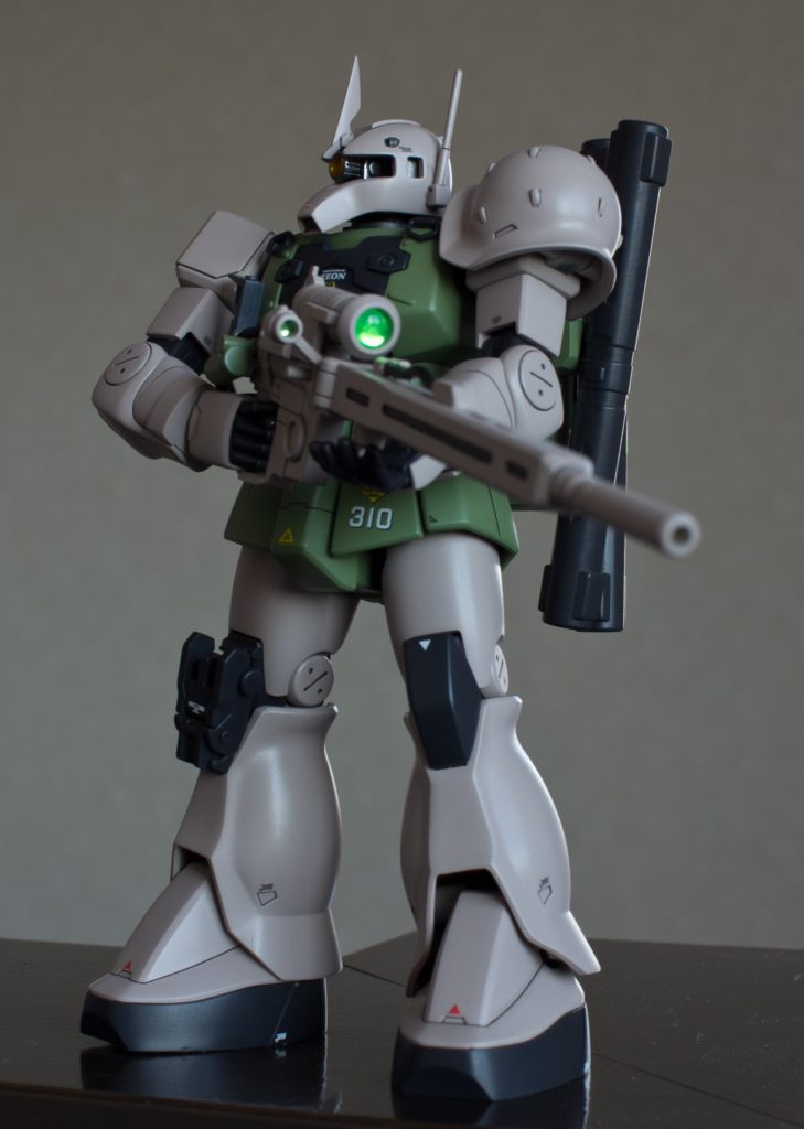 肩アーマーの懸架フック。。プラ版で1個自作してみて。。。キットのままとしました(笑)