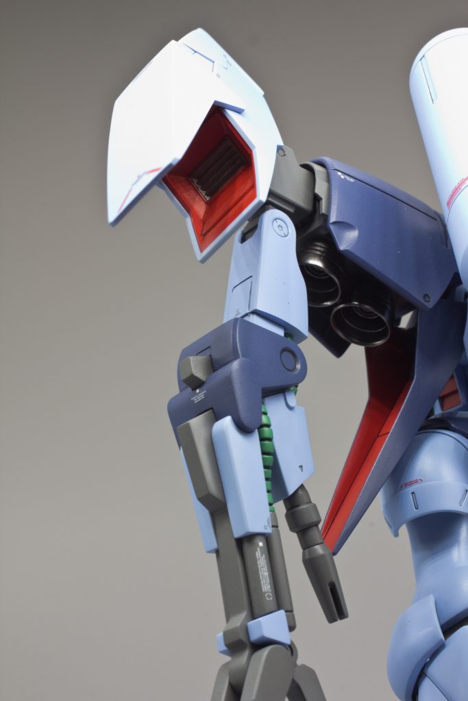 肩外側のスラスター内部もキッチリ塗り分けました!!