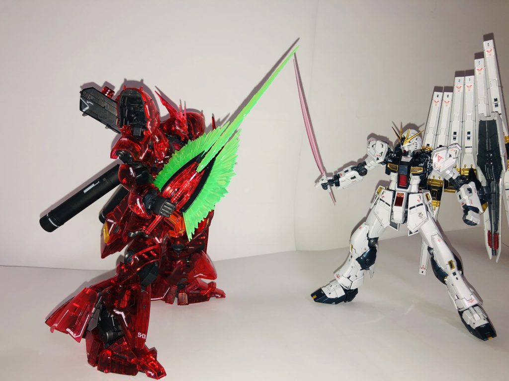 νガンダムがチタニウムでサザビーがクリアと言う統一感のなさよ