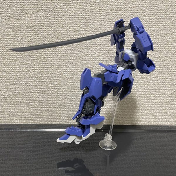 なんか上から落ちてきてエアリスしてきそうな百万式