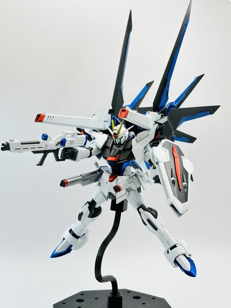 フルバーストモード。フリーダム系の背中のインパルス砲ってどういう向きが正解なんや?と毎回迷う。