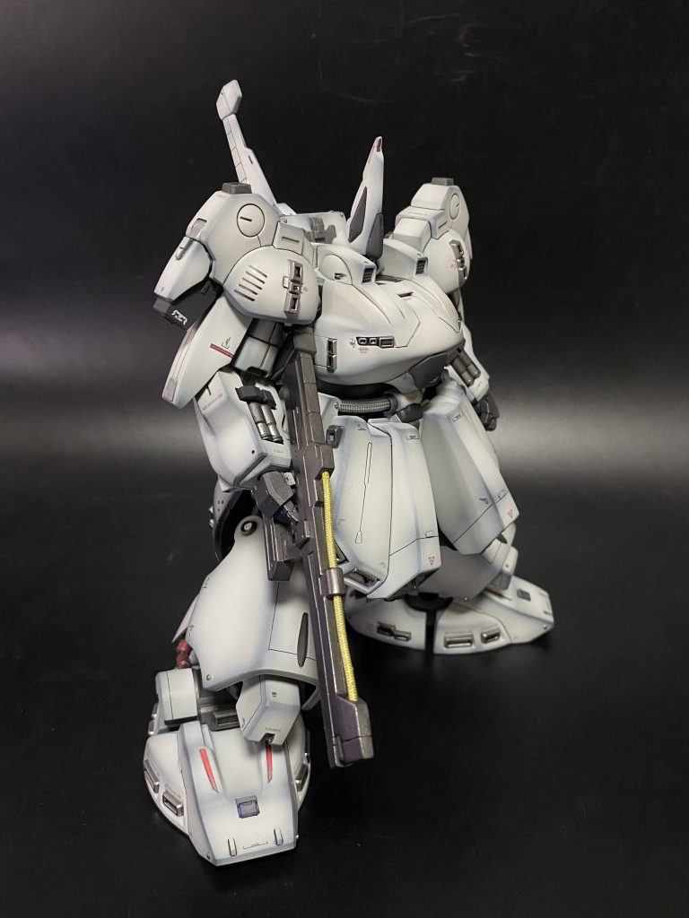 色はもうちょっと茶系になるはずだったのですが、気付いたら白っぽくなってしまった。モノトーンの非常に地味な仕上がりになりました。