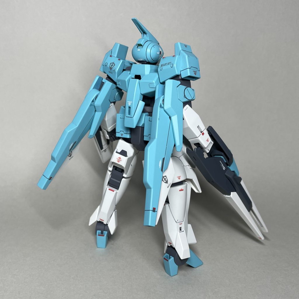 うしろ　飛行形態の画像を撮影するのが面倒で投稿が遅れましたが、2024年1月3日に完成。今年最初の完成品となりました。