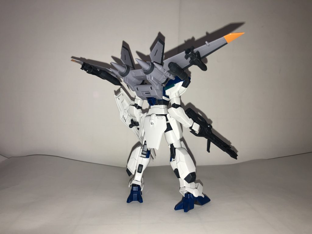 本体は頑張ってる分ジェットストライカーはシールだらけになってしまったが値段を考えるとやむなし