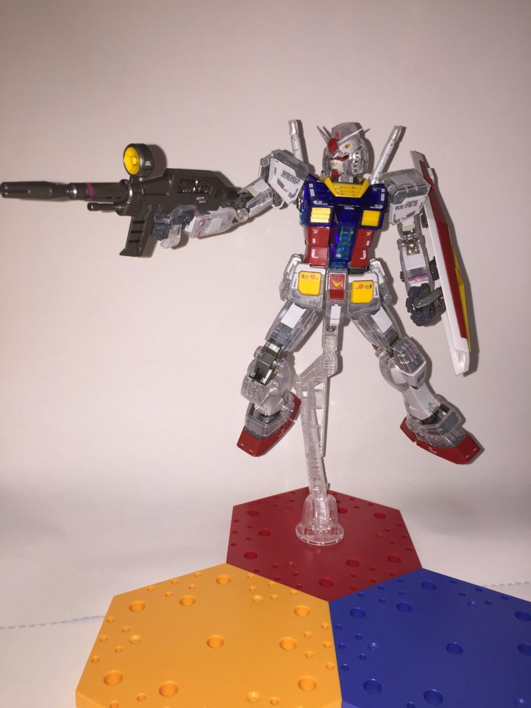 透けが気になったのでカメラアイとマスクだけ裏からシールを貼ってます