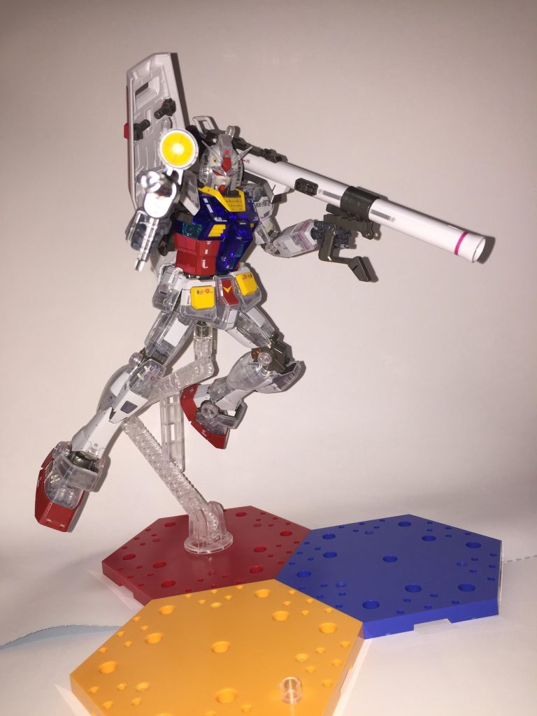 これも2018年のくじだしガンプラ一番くじも結構続いてるよね。毎年2～4個くらいだけやるんだけど現在まで通算MG2、EG3、SD1、他はグッズって感じ