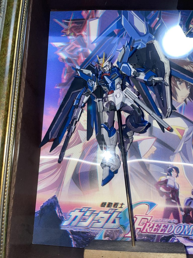 枠に入れながら配置を考えます。思ったよりA4小さい……ライジングがデカい……