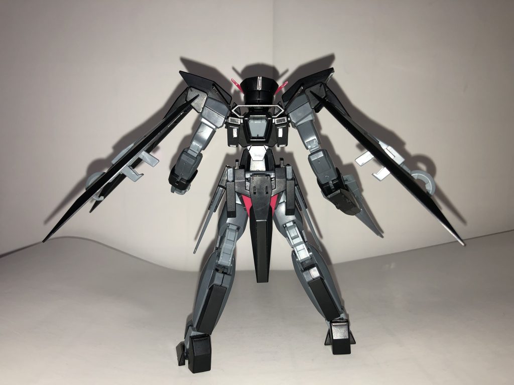 AGE-2系列は背面がすっきりしているよね