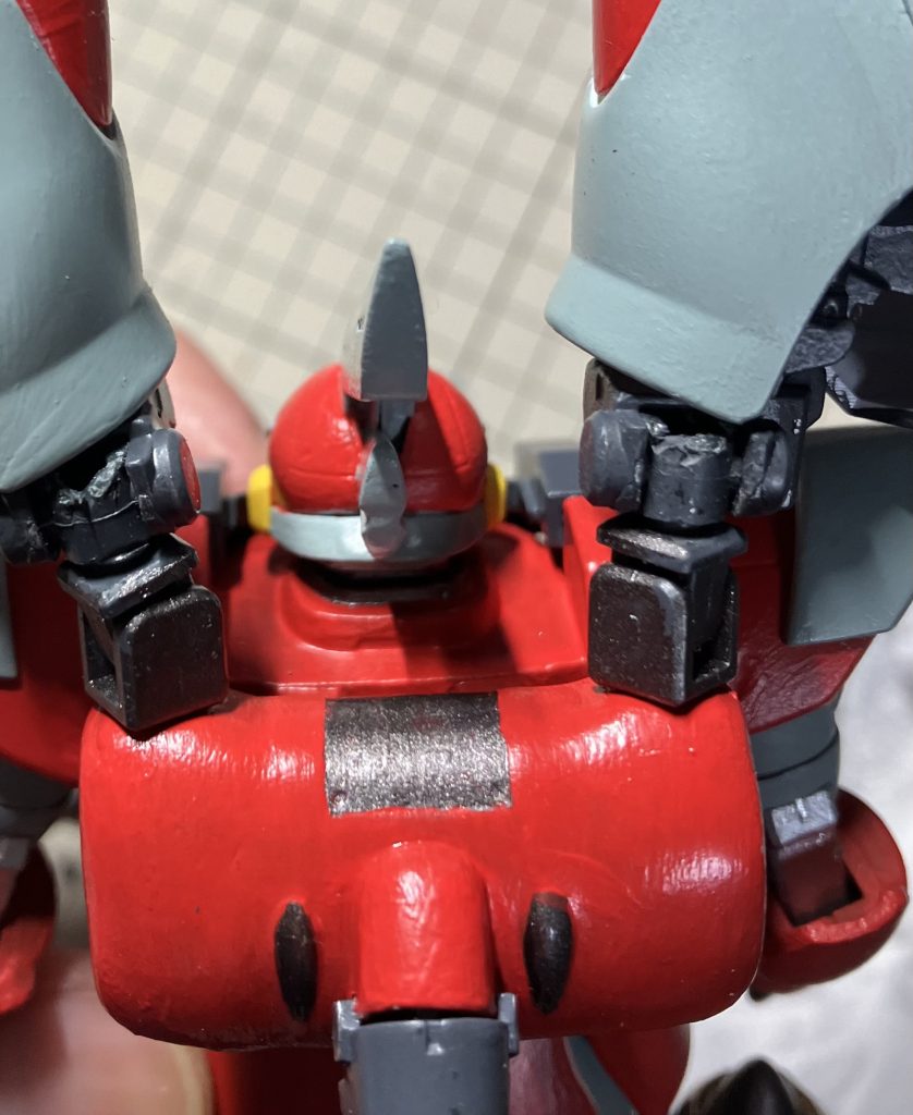 改造点バックパックの可動域が気になりジョイントを追加してみました。パワードジムカーディガンのやつをバックパックにつける為パテを盛りました