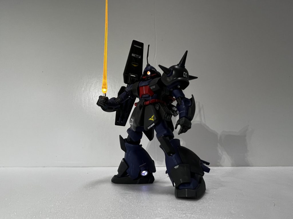 ビームサーベルはミライトです。