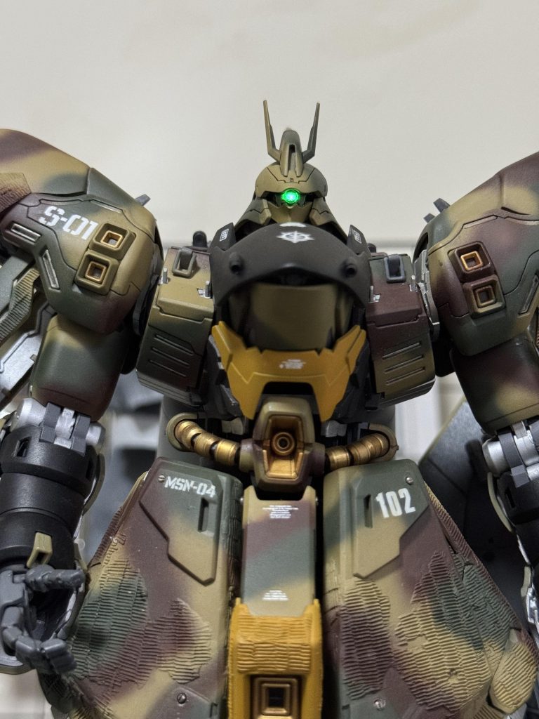 モノアイ発光！