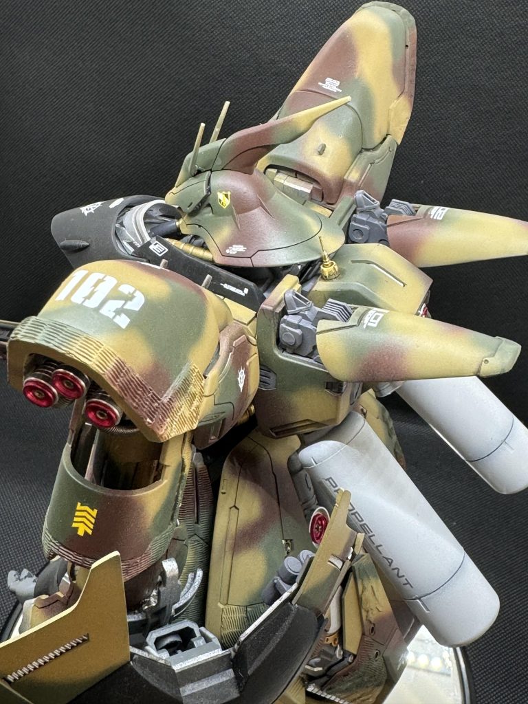 メタルパーツもてんこ盛りです。