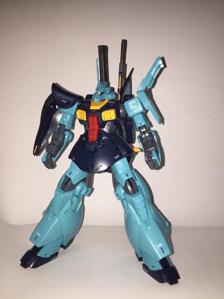 まぁ確かにアムロ機だよと言われてもイメージと合わないかもしれない