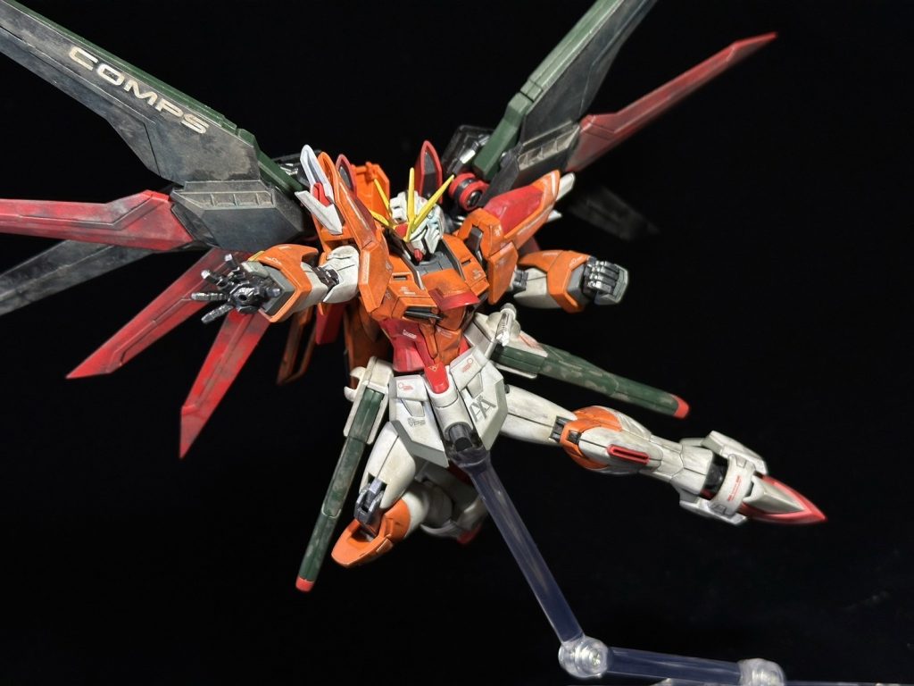 掌のパルマフィオキーナは、HGガンダムヘリオスから拝借しました。