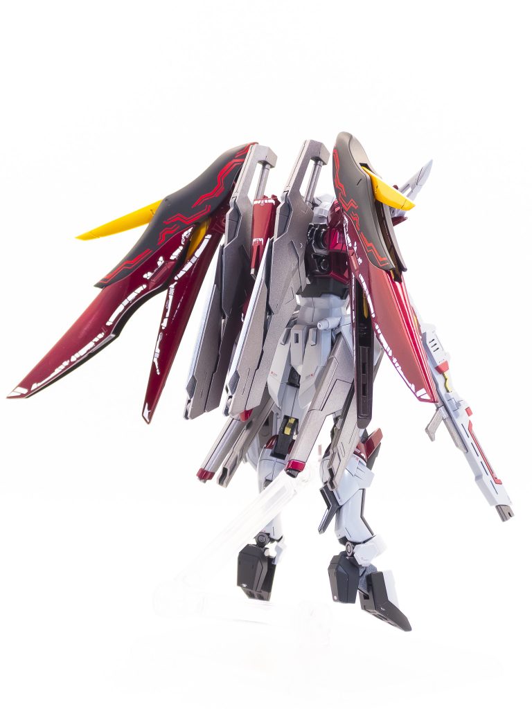 背面から見ると武装配置が分かりやすいです。武装一覧高エネルギービームライフルシールドブーメランビームサーベルx2ビームブーメランx4脚部ビームブレイドx2パルマフィオキーナx2アロンダイト改x2超高インパルス砲x2レールガンx2…こんなにか！