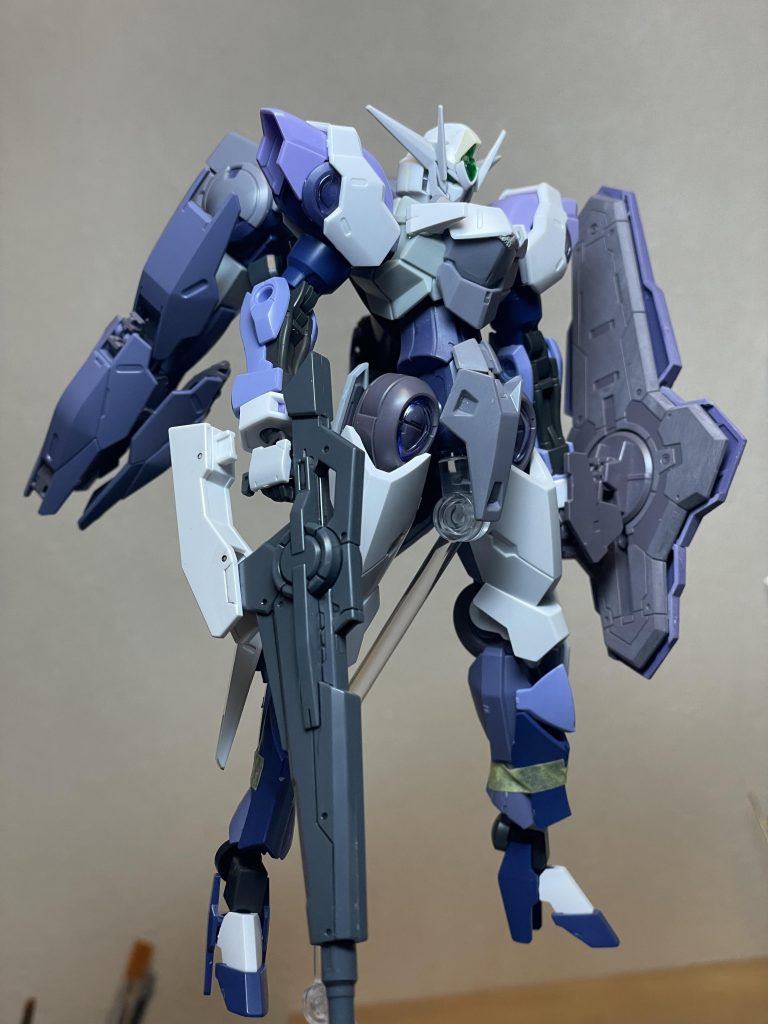 無機質なフェイスからガンダムフェイスにチェンジ…!王道なカッコよさに痺れてこの方向に!