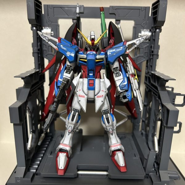 デスティニーガンダム