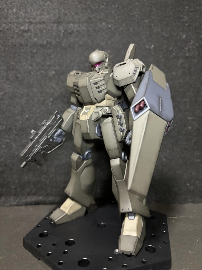 最近は半光沢仕上げが多かったのですがミリ色系だとつや消しが似合いますね