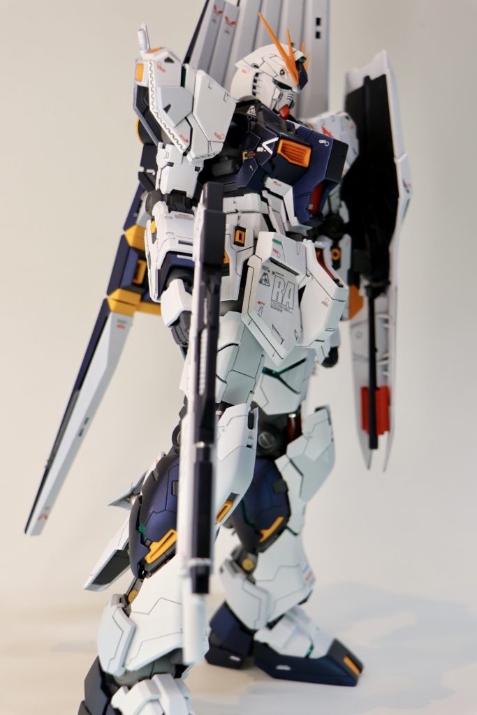 整面、彫り直し、スジボリ追加、プラ板工作、塗装、デカール、エッチング、メタルパーツ取り付け。