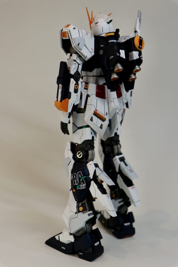 νガンダム–6枚目/制作者：ミツハ