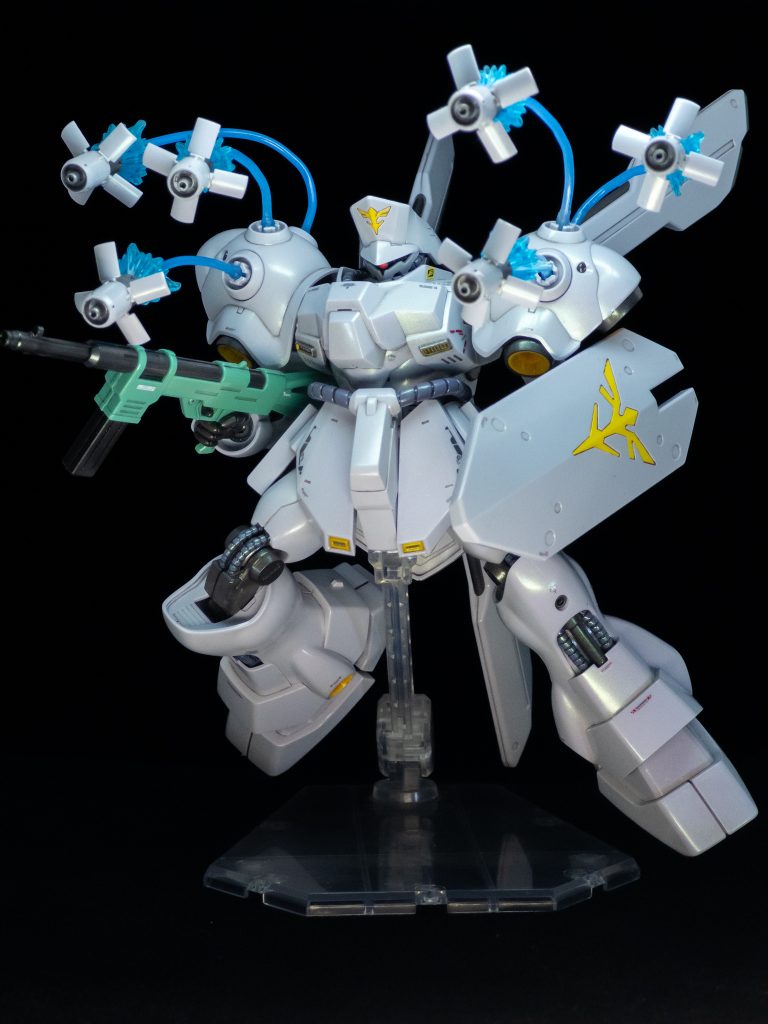 ファンネル展開。