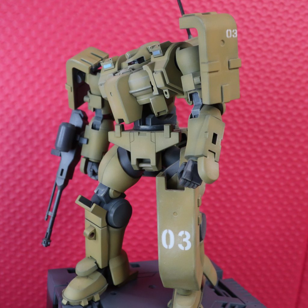 ハインラインの宇宙の戦士の（スタジオぬえ版の）パワードスーツっぽさを感じるのが好きです。