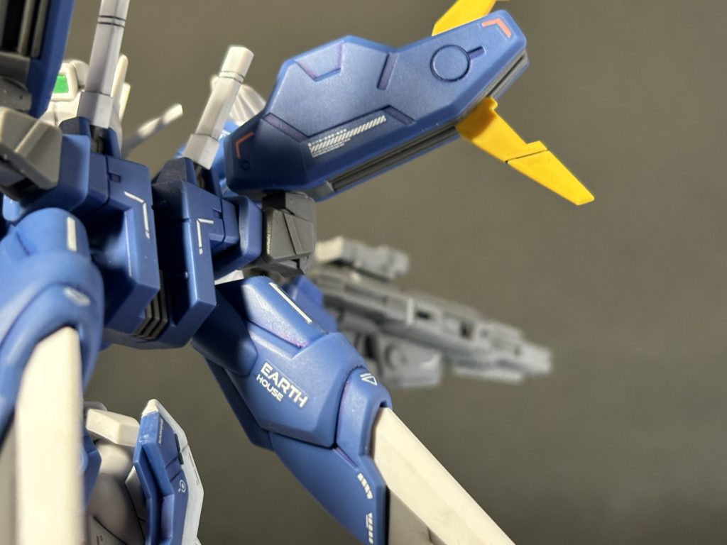 デカールは余っていた水星の魔女デカールとハイキューパーツさんのコーションデカールを雰囲気で貼っていますデカールは多ければ多い方が、エッチになるっておばあちゃんに教えられましたありがとうおばあちゃん