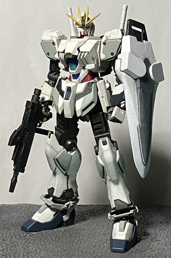 アナハイムの連邦向け開発チームが、νガン以前にサイコフレーム試験機を作っていたというのは、逆シャアのストーリー的にはあり得ないと思います。しかしビスト財団がこっそりやってたサイコフレーム試験の機体という筋書きだったらあり得ますね。NTDも仕込まれてるみたいだし。